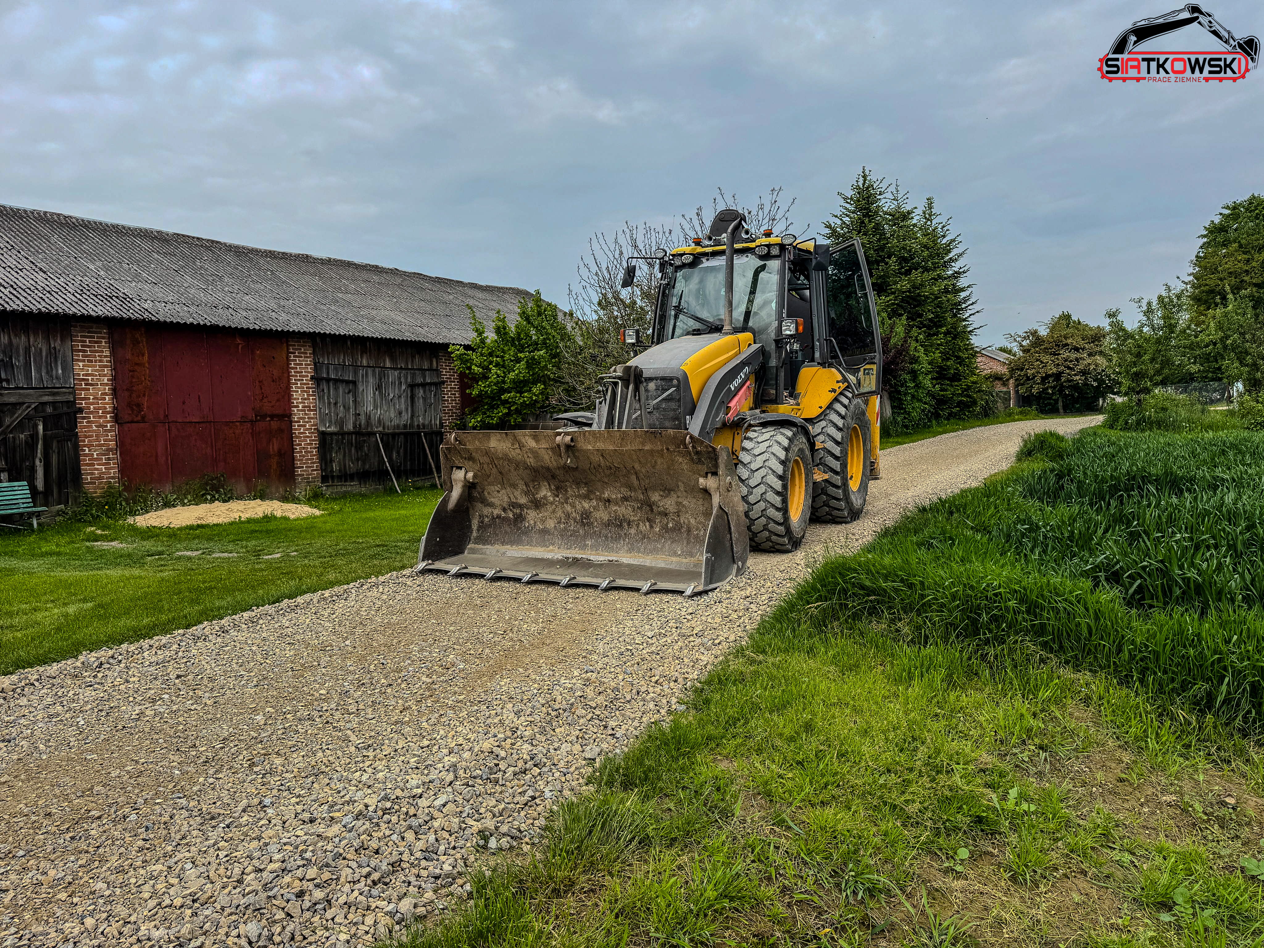 Usługi koparką / ładowarką / minikoparką